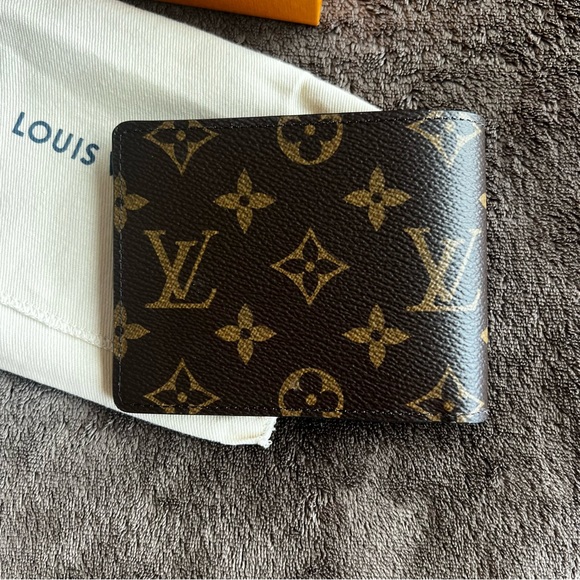 LOUIS VUITTON MONOGRAM MULTIPLE WALLET MENS - Picture 5 of 13